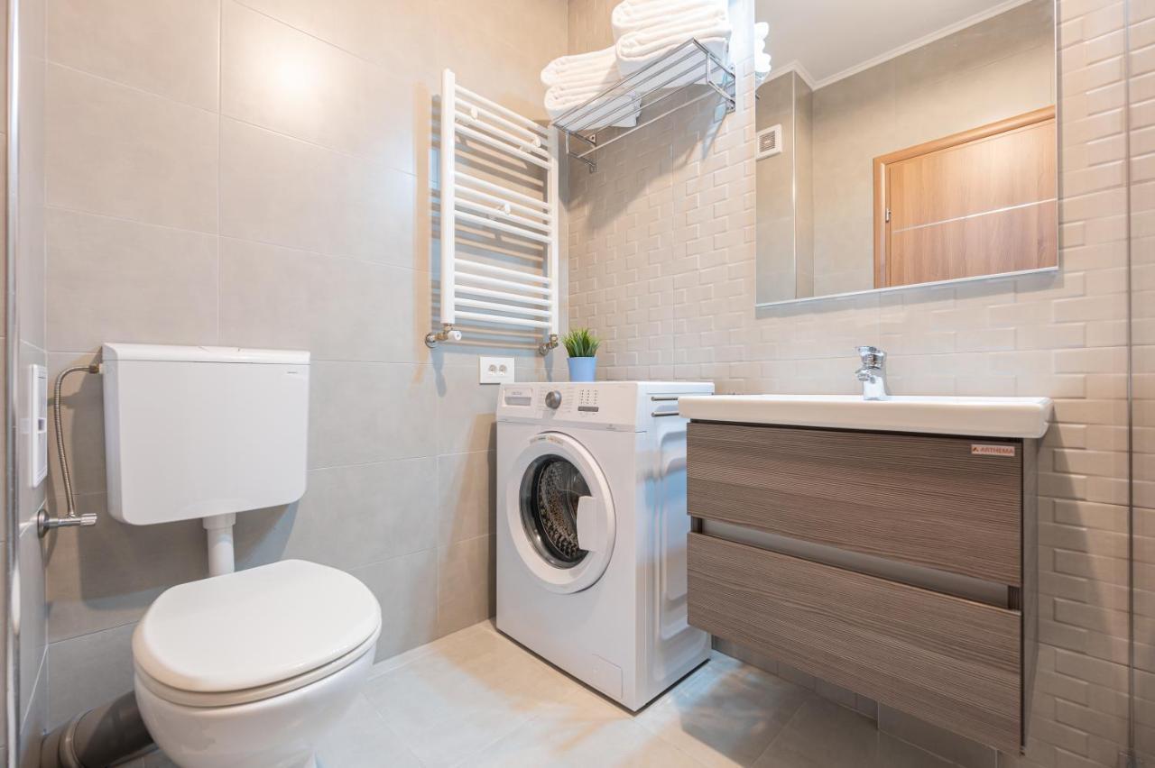 Ferienwohnung Serene Flat Oradea Exterior foto