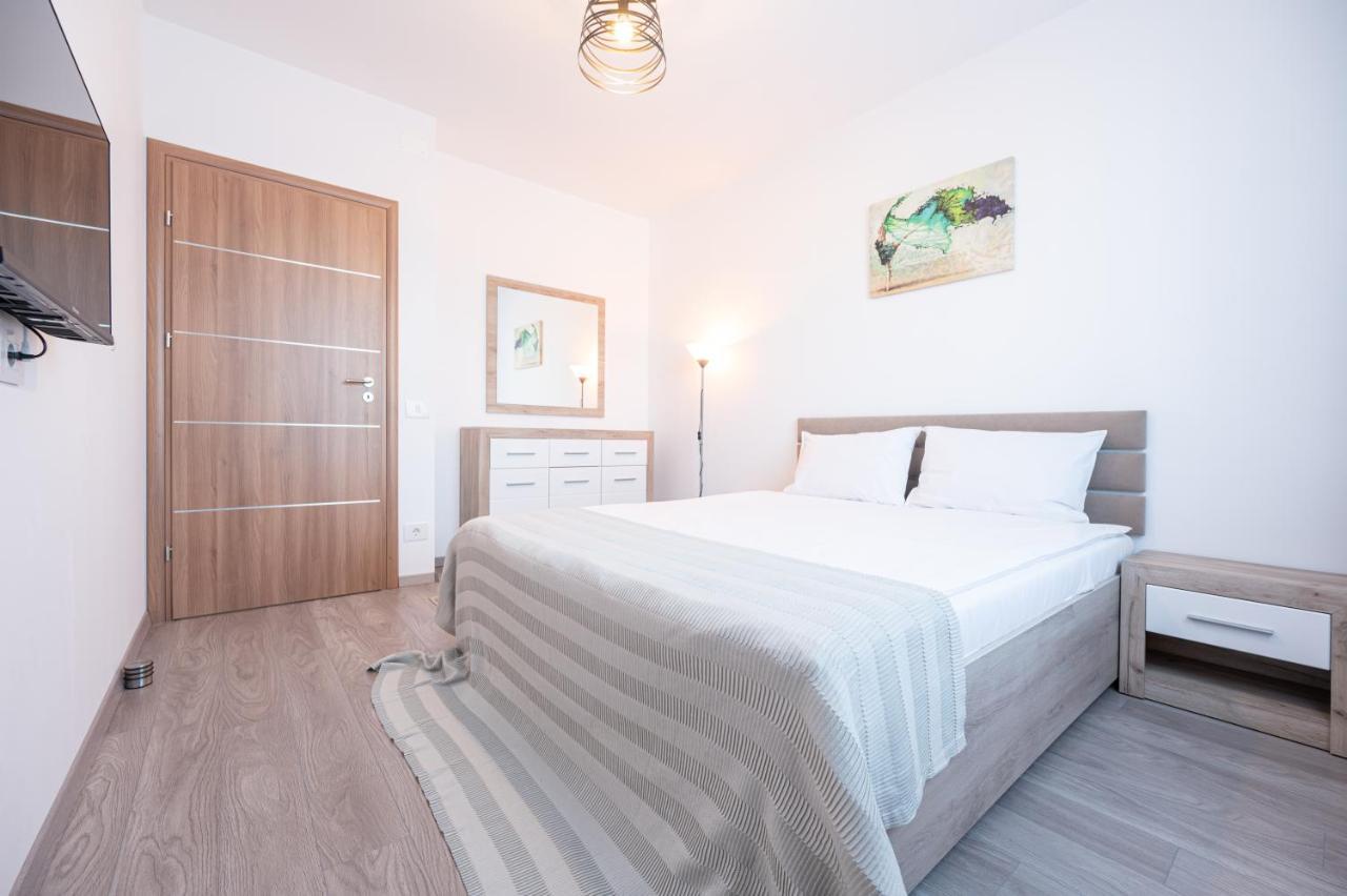 Ferienwohnung Serene Flat Oradea Exterior foto